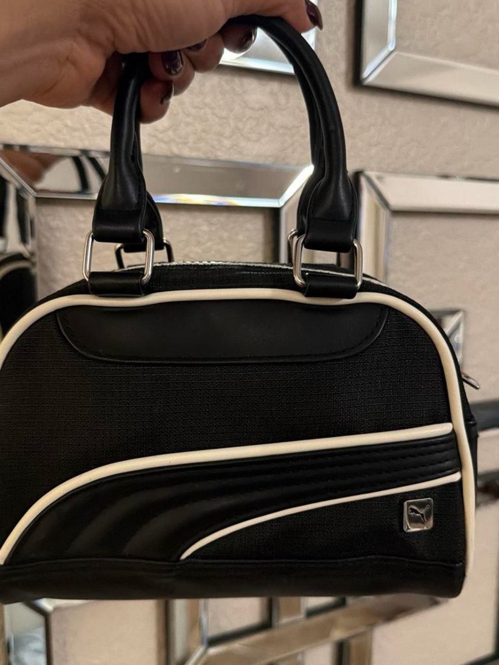 Puma Black with White Trim Menโs Messenger Carry Bag